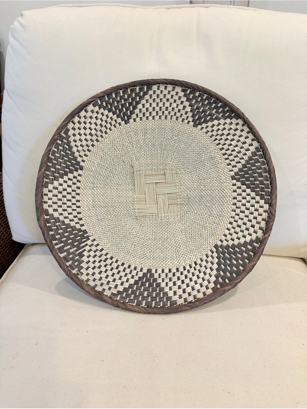 NEW Simple Africa Woven Basket. Made by the Binga people of Zambia/Zimbabwe